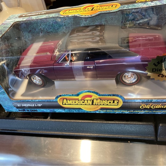 Ellen Tracy S Faux Fur and leather trim jacket - Picture 7 of 9